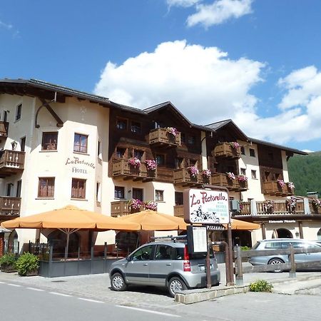 Hotel La Pastorella Livigno Exteriör bild