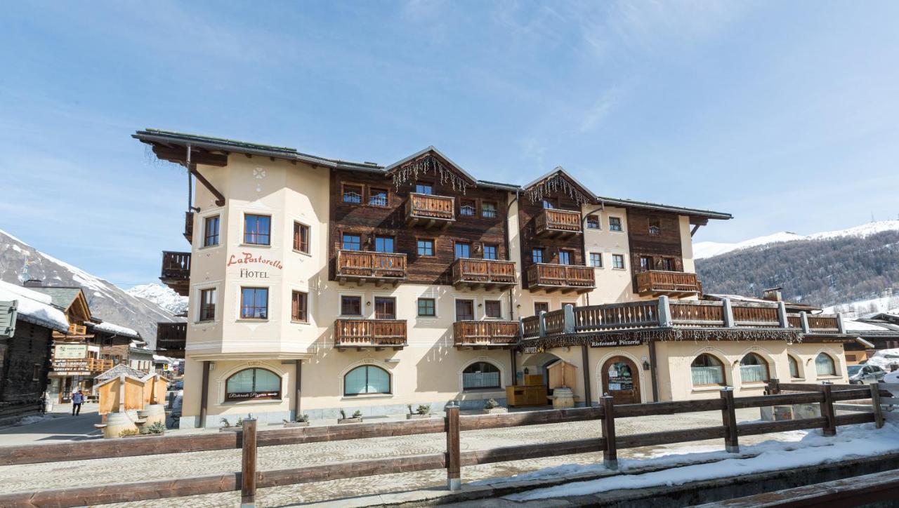 Hotel La Pastorella Livigno Exteriör bild